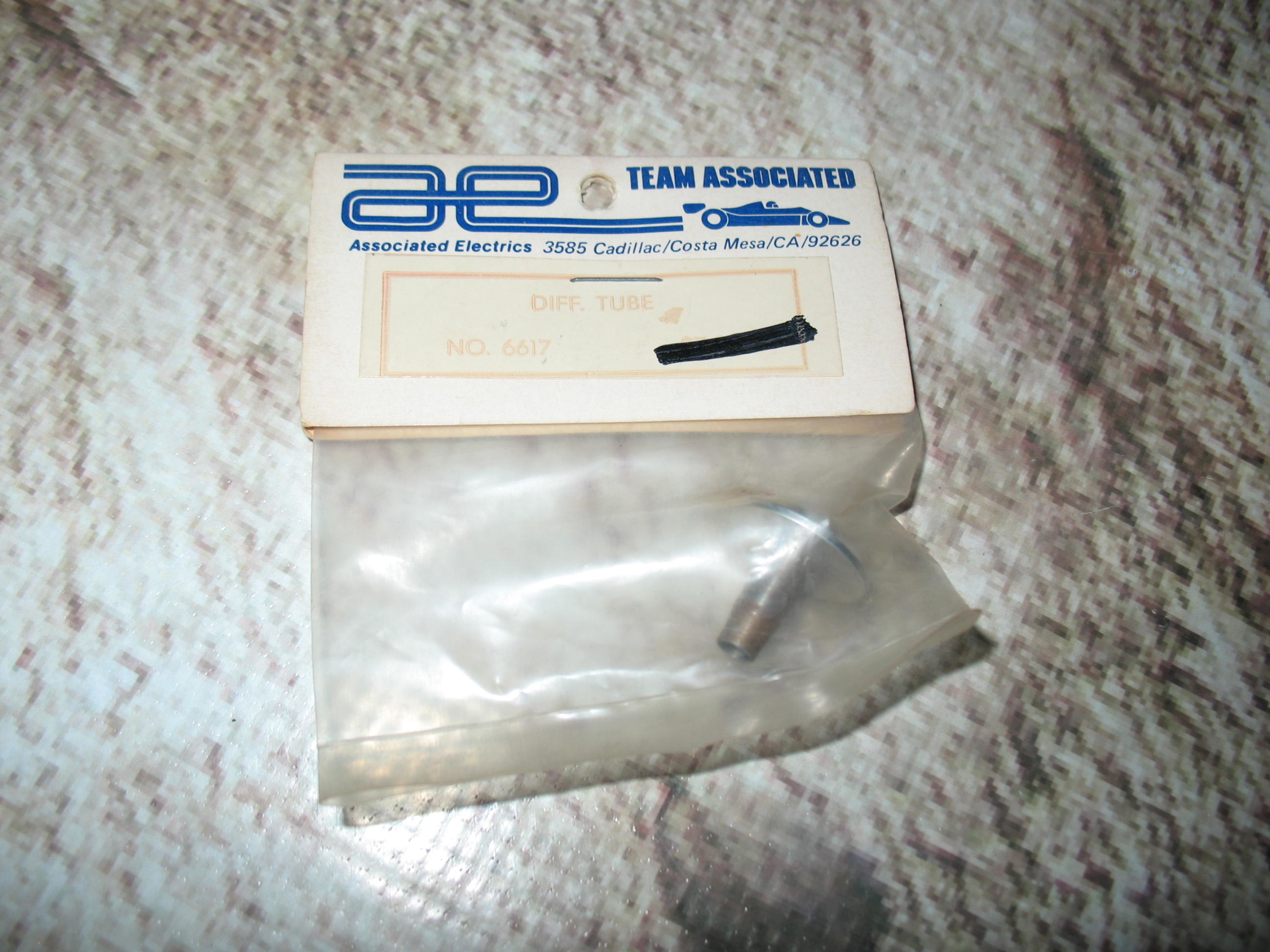 ASSOCIATED 6617 Diff Tube & Spacers RC10 